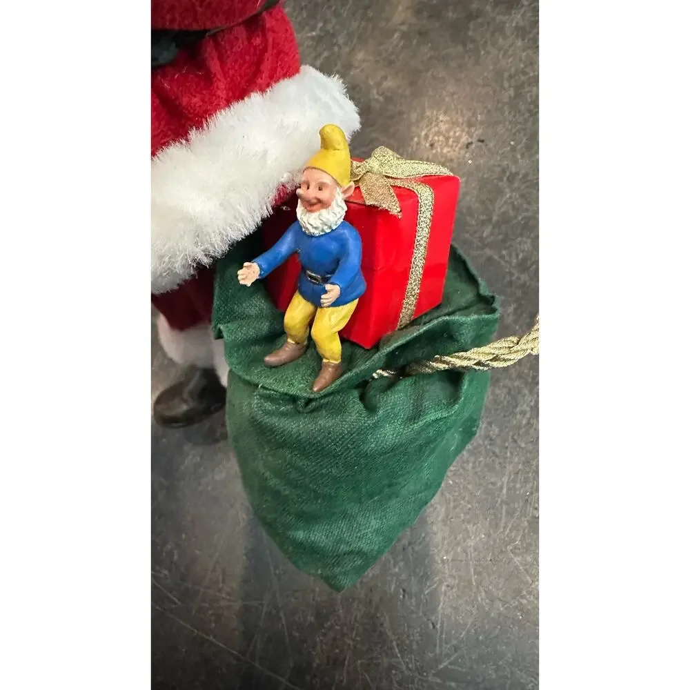Dept 56 Possible Dreams Santa 